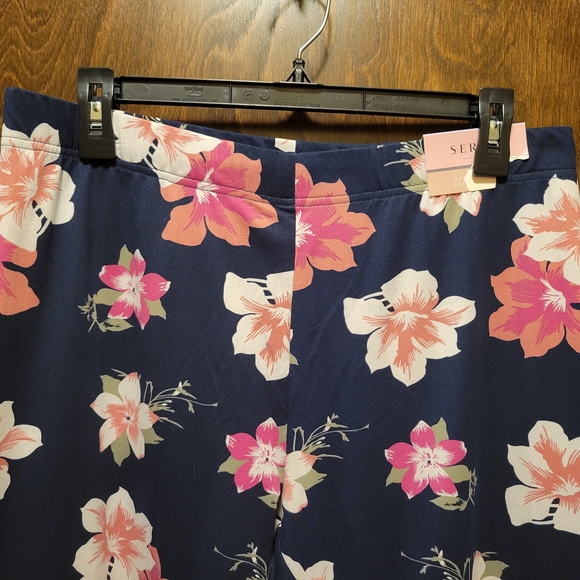NWT Floral Print Leggings - Picture 2 of 7